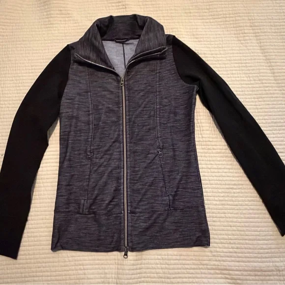 lululemon athletica Heathered Charcoal and Black Full-Zip Bomber Jacket - Picture 7 of 7